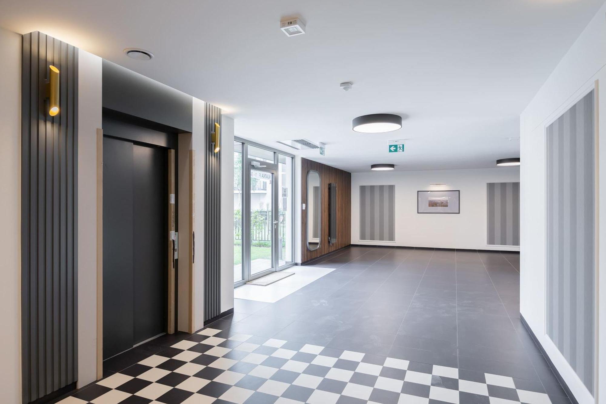 Apartment Sarmacka Wilanow With Parking, Sauna & Gym By Noclegi Renters Warsawa Bagian luar foto