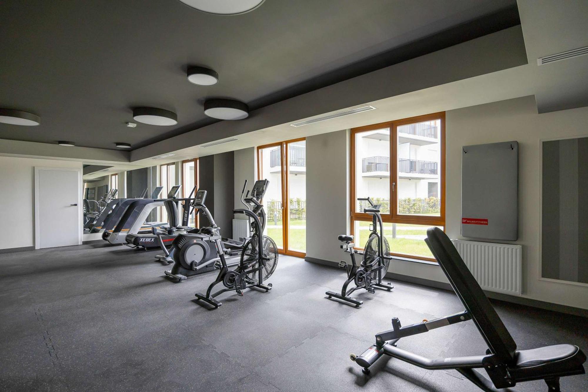 Apartment Sarmacka Wilanow With Parking, Sauna & Gym By Noclegi Renters Warsawa Bagian luar foto