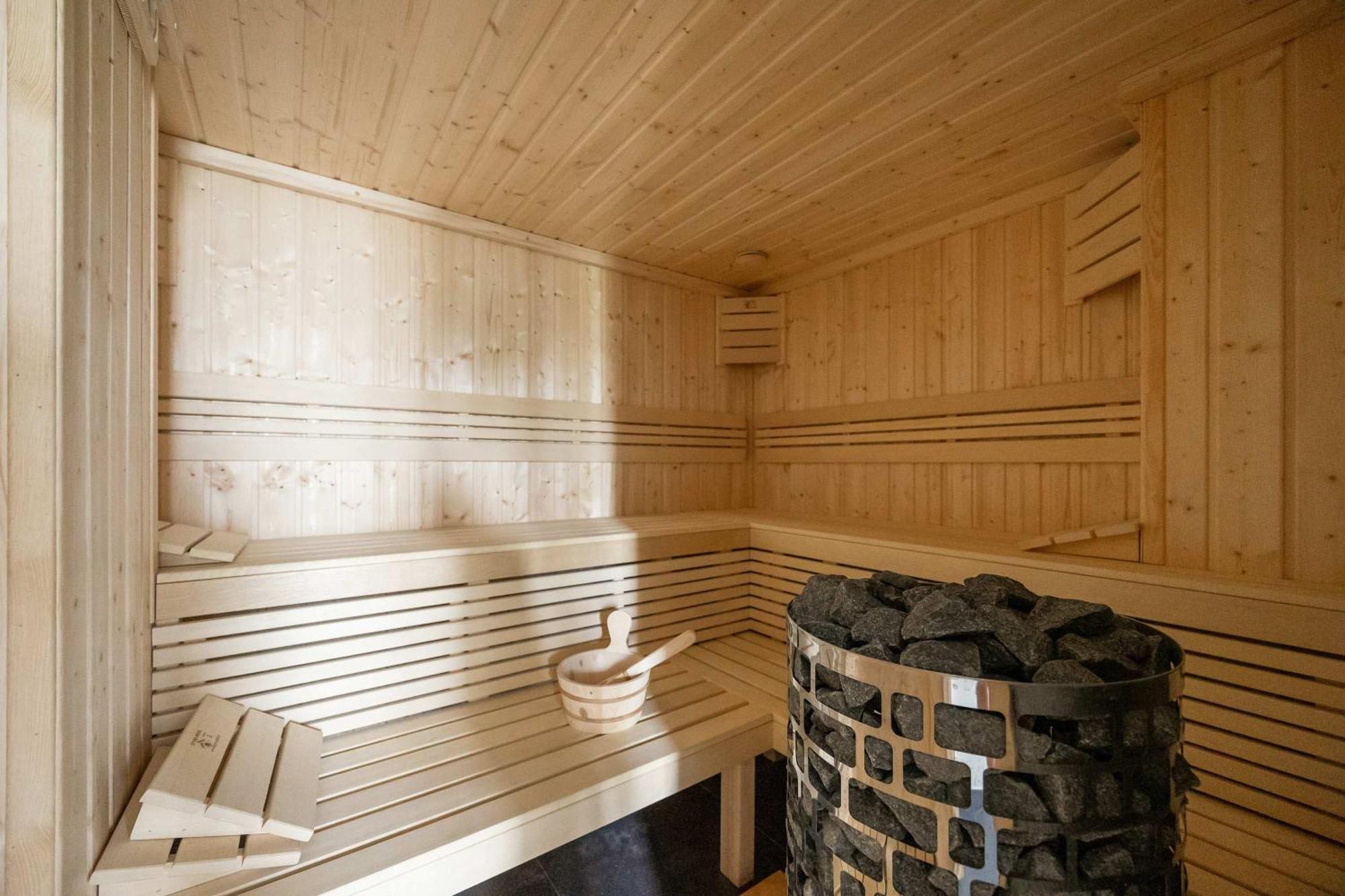 Apartment Sarmacka Wilanow With Parking, Sauna & Gym By Noclegi Renters Warsawa Bagian luar foto